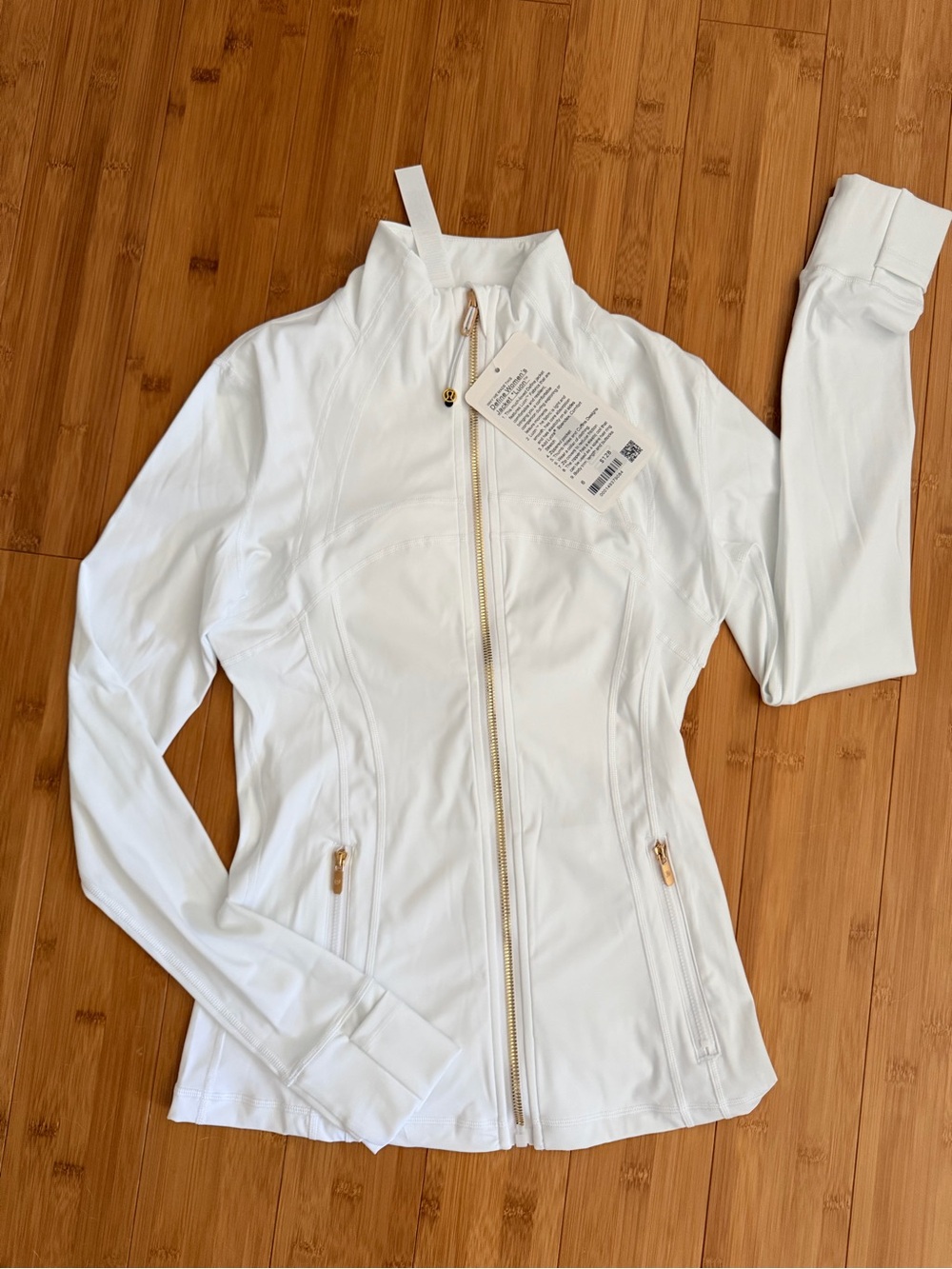 NWT Lululemon Define Jacket Luon White Size 6 - Gold Hardware